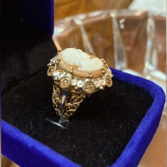 Authentic Carved Shell Cameo Ring Set in Sterling & 18kt Vermeil  NWB   size 5 - Picture 11 of 13